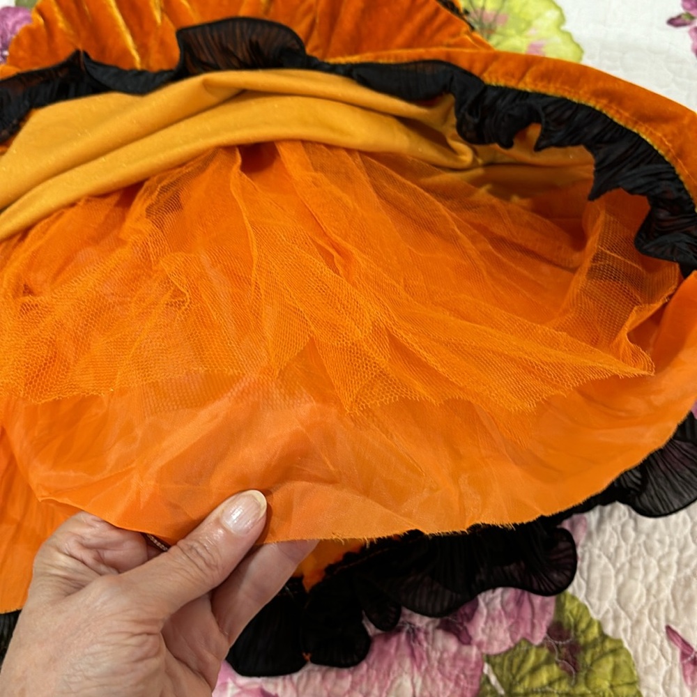 Sexy Velvet Witch Halloween Costume - Picture 9 of 15